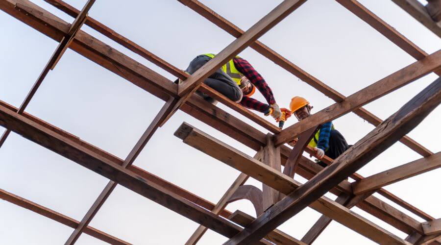 Professional gutter cleaning services in Alvordton, OH